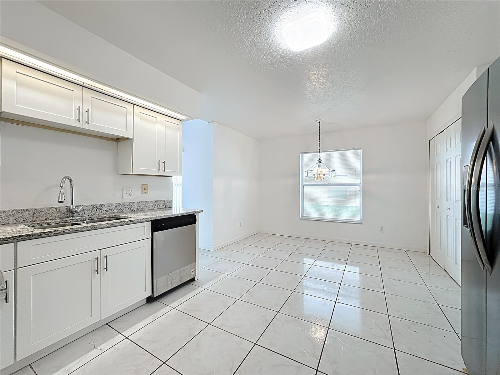 Image 12 of 45 For 5035 Heatherlake Terrace