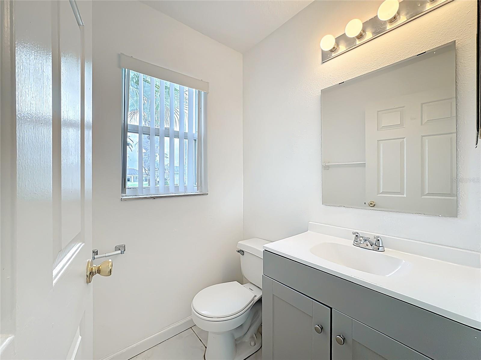 Image 14 of 45 For 5035 Heatherlake Terrace