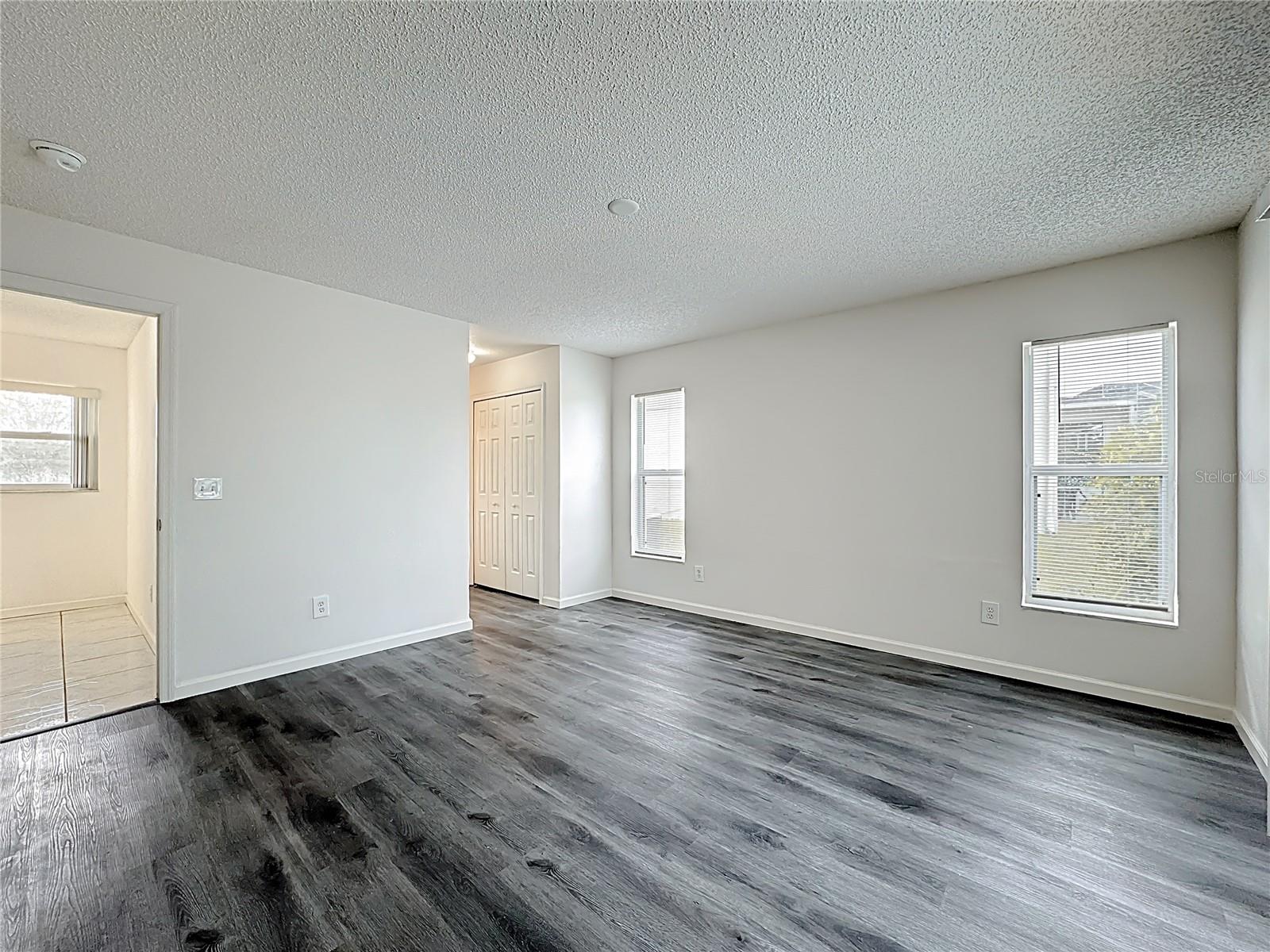 Image 17 of 45 For 5035 Heatherlake Terrace