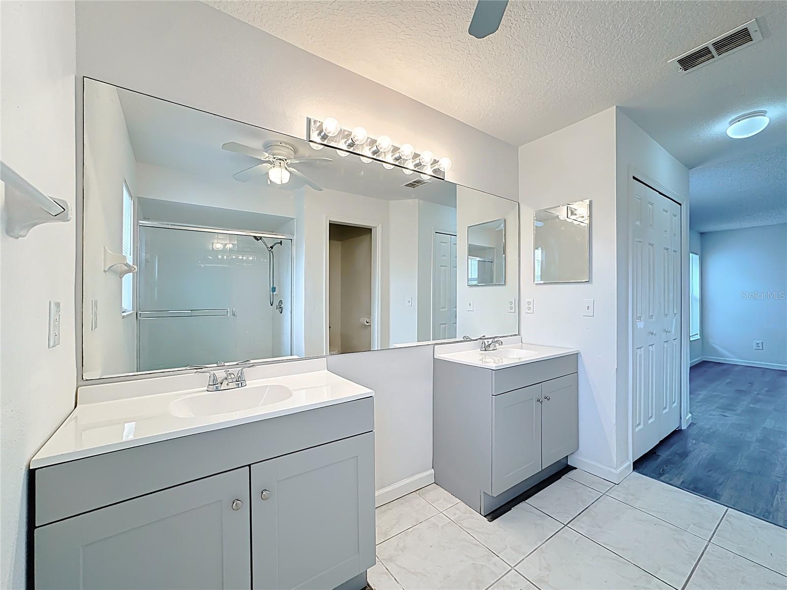 Image 20 of 45 For 5035 Heatherlake Terrace