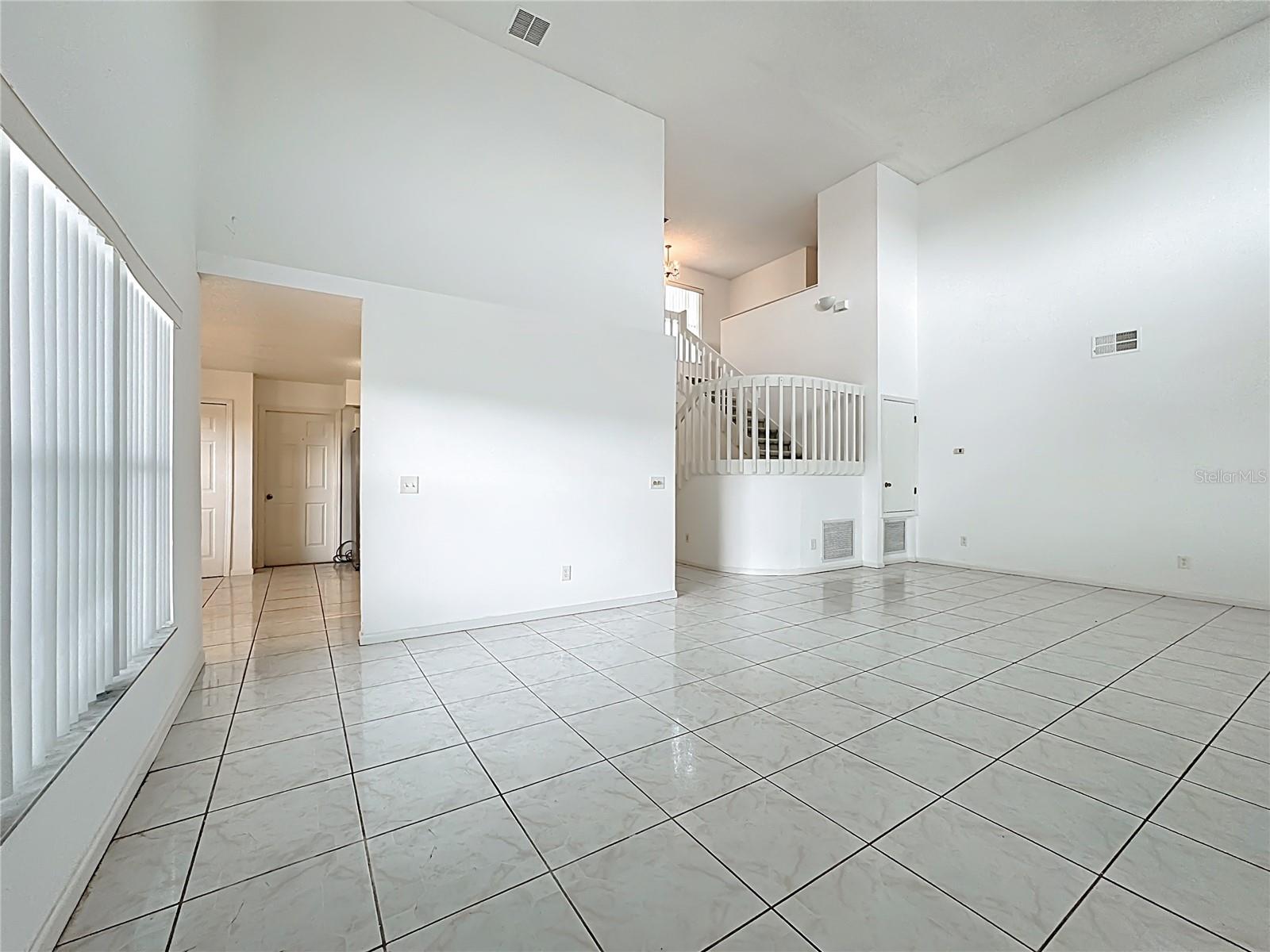 Image 8 of 45 For 5035 Heatherlake Terrace