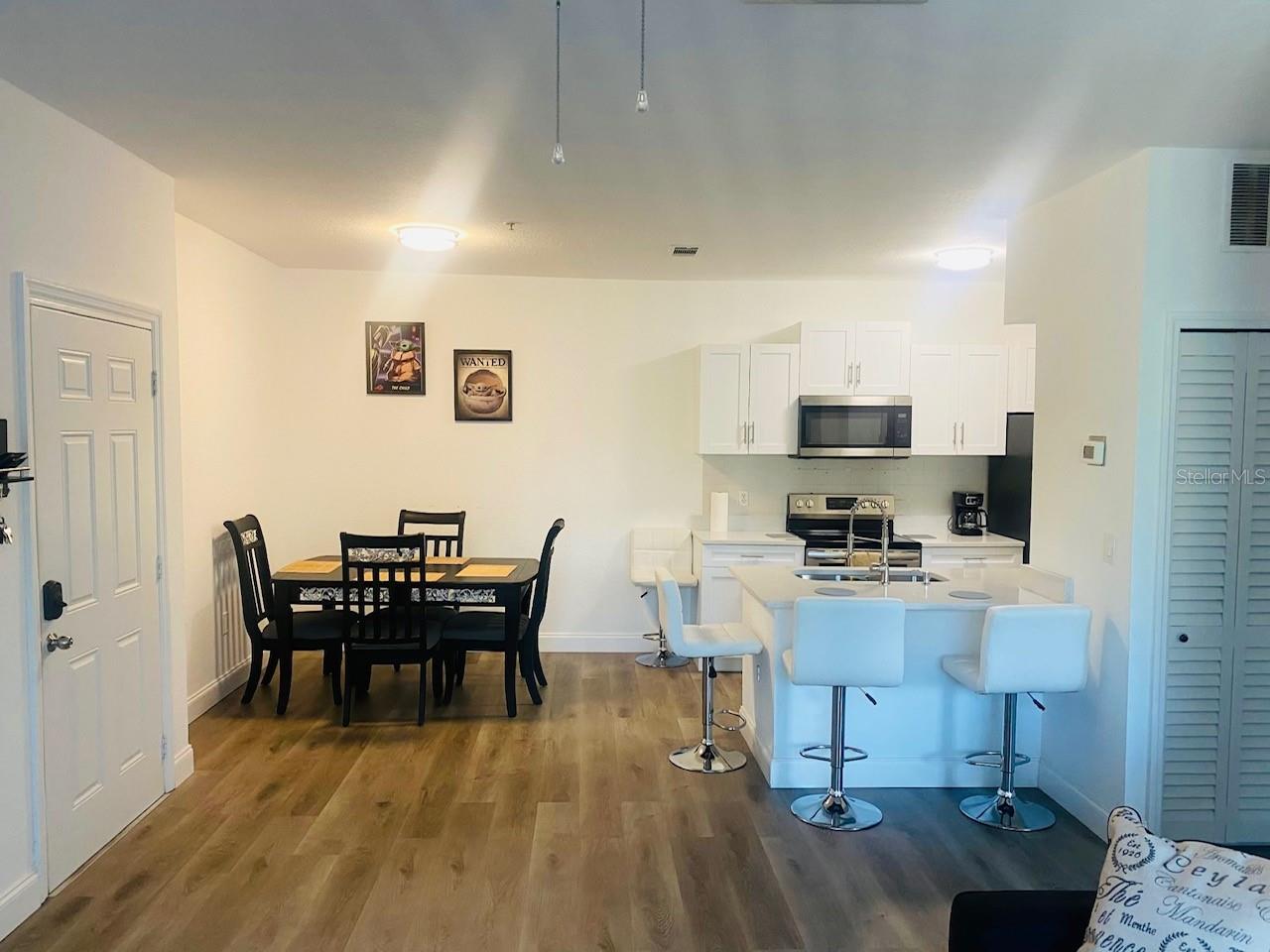 Image 4 of 9 For 8909 Legacy Ct  203