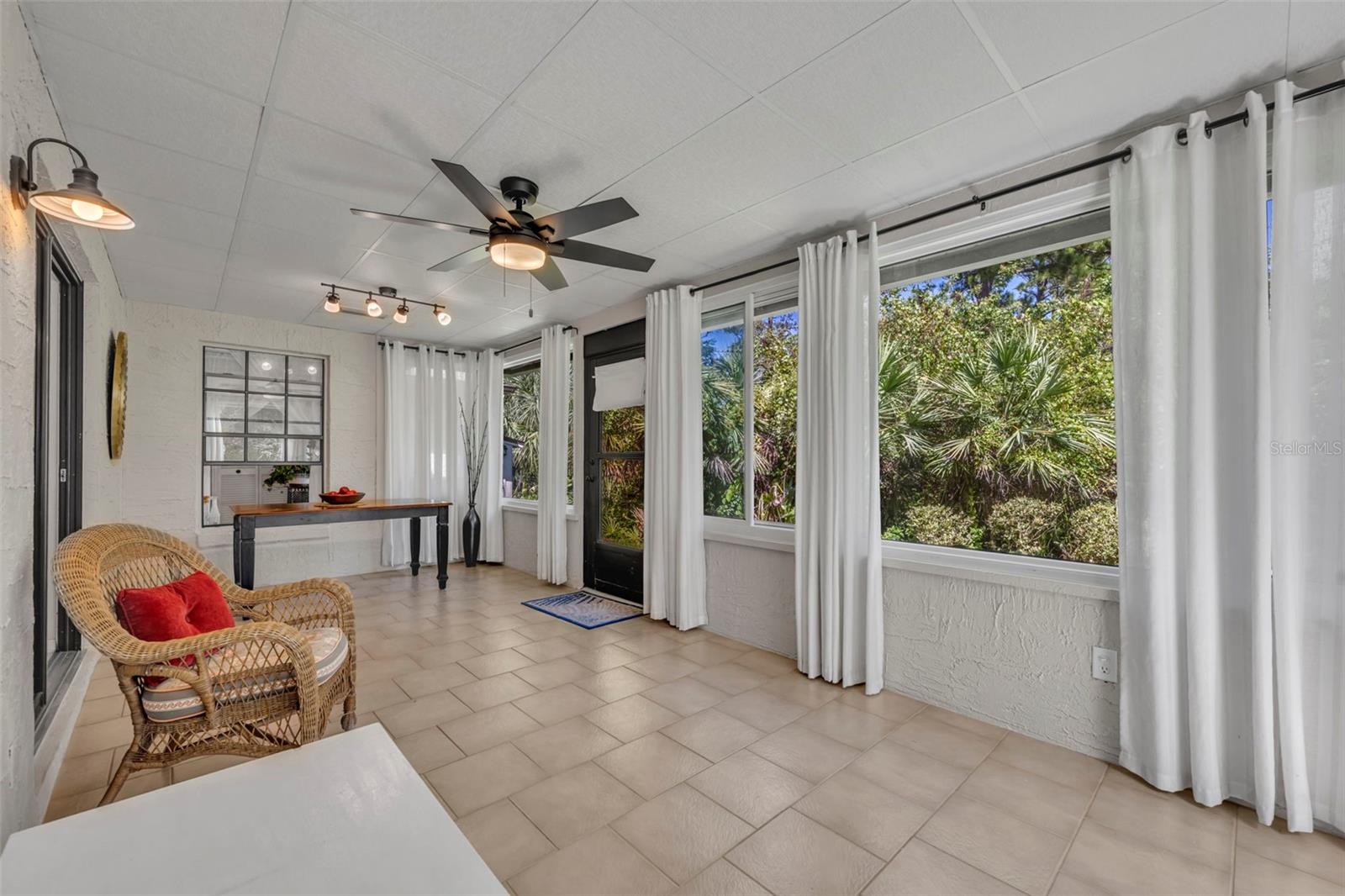 Image 26 of 40 For 6126 Sequoia Drive N