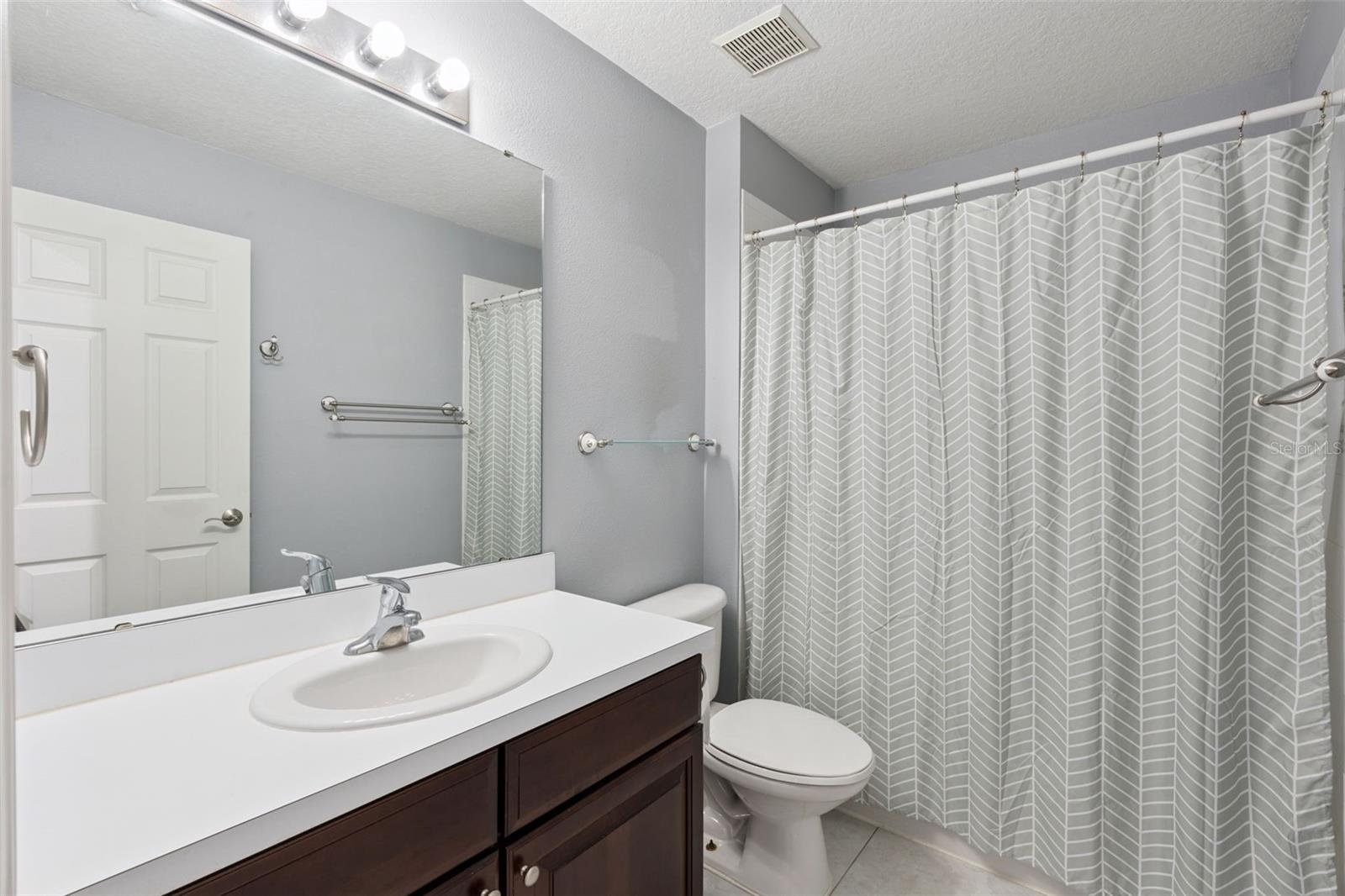Image 25 of 42 For 14514 Clarkson Drive