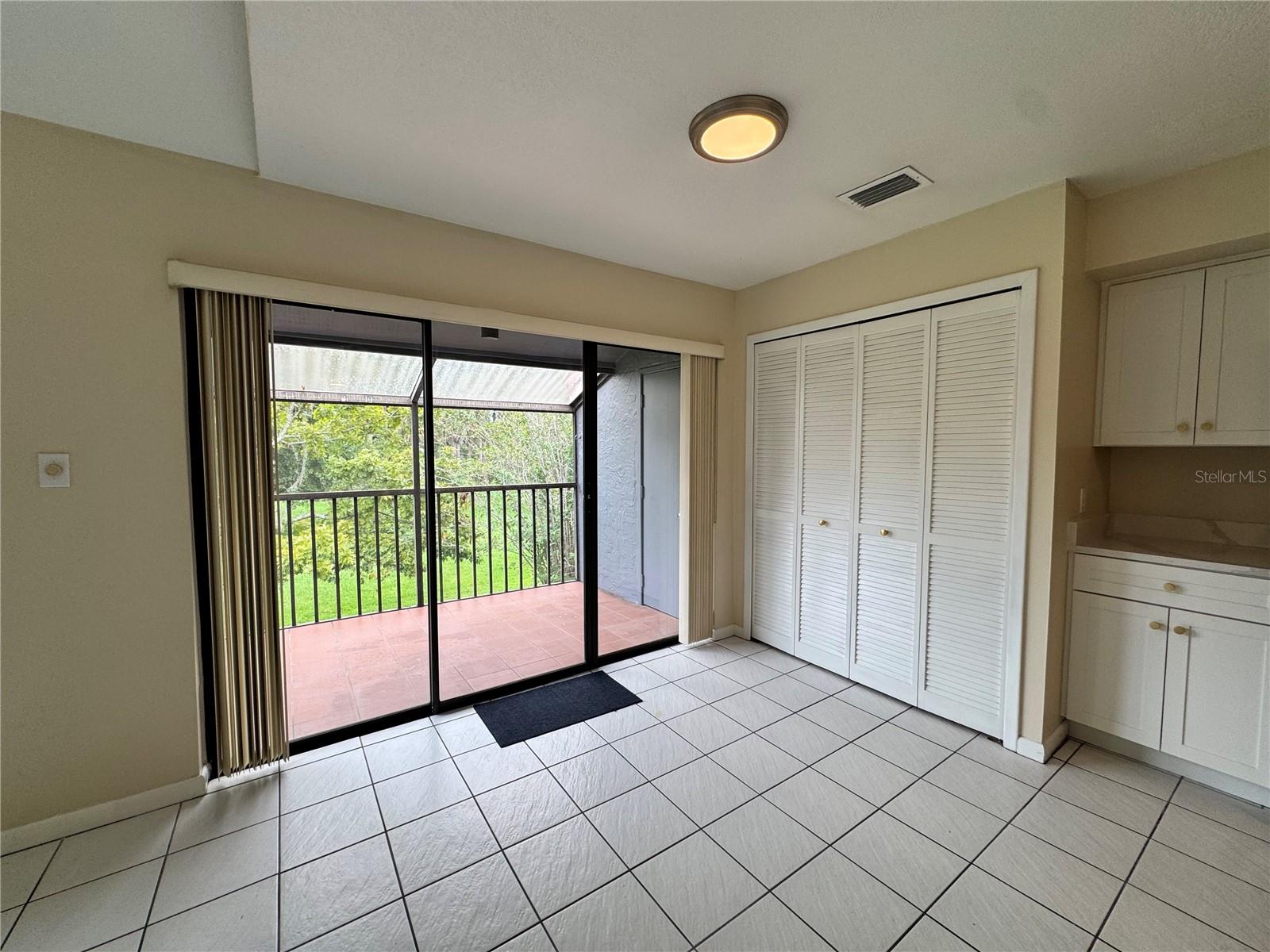 Image 7 of 28 For 4740 Chevy Place 163
