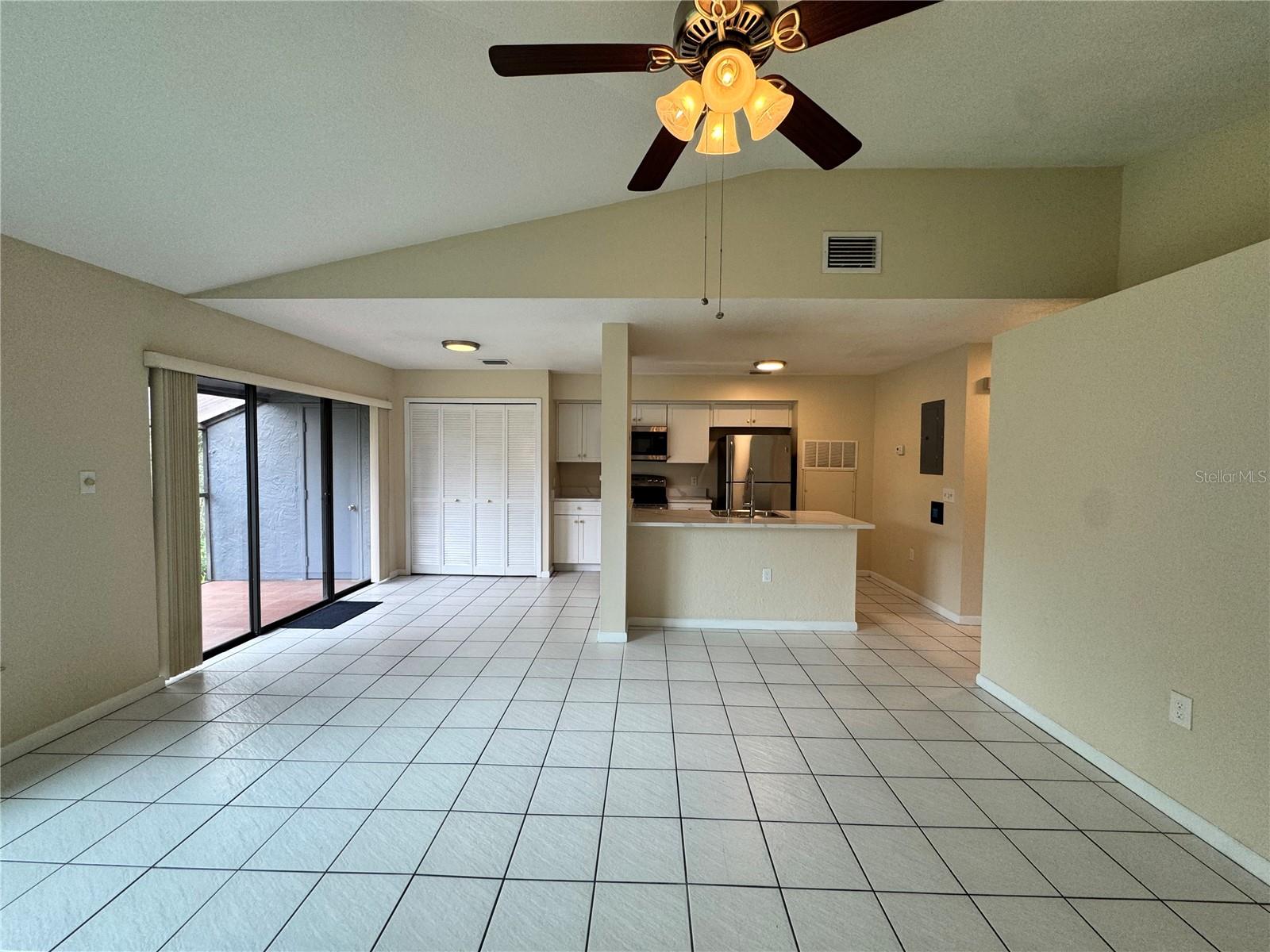 Image 8 of 28 For 4740 Chevy Place 163