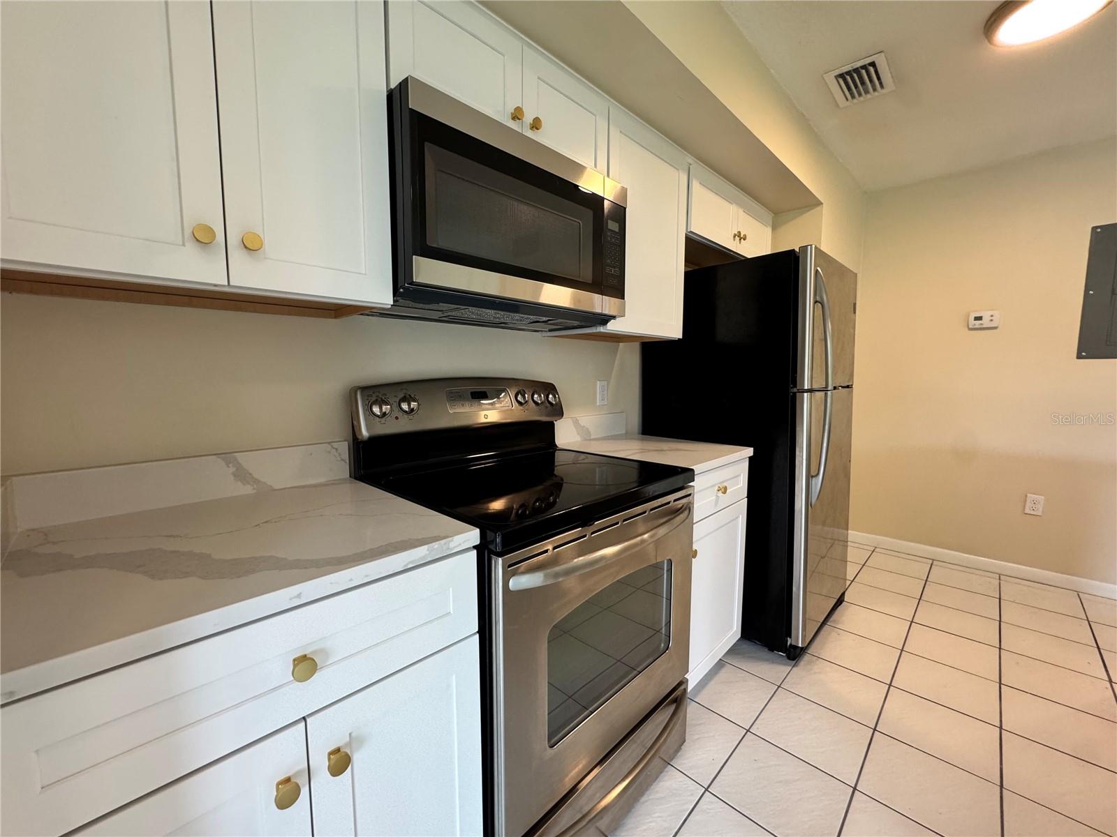 Image 9 of 28 For 4740 Chevy Place 163