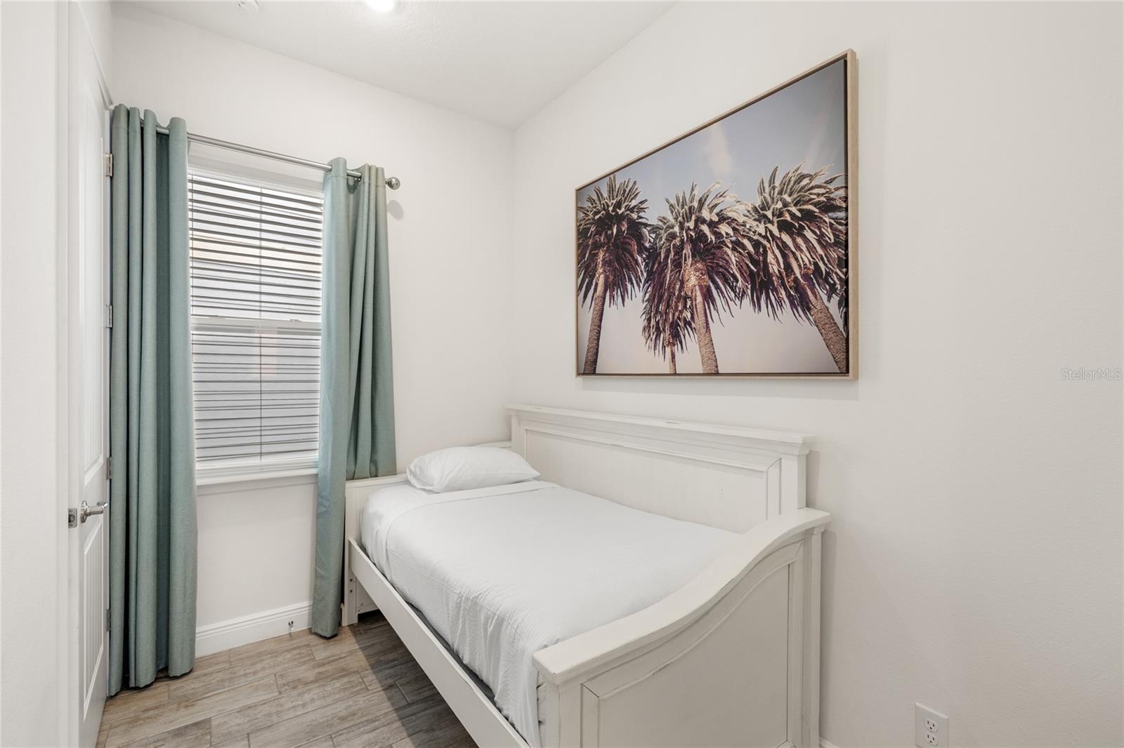 Image 20 of 36 For 8029 Knee Deep Road