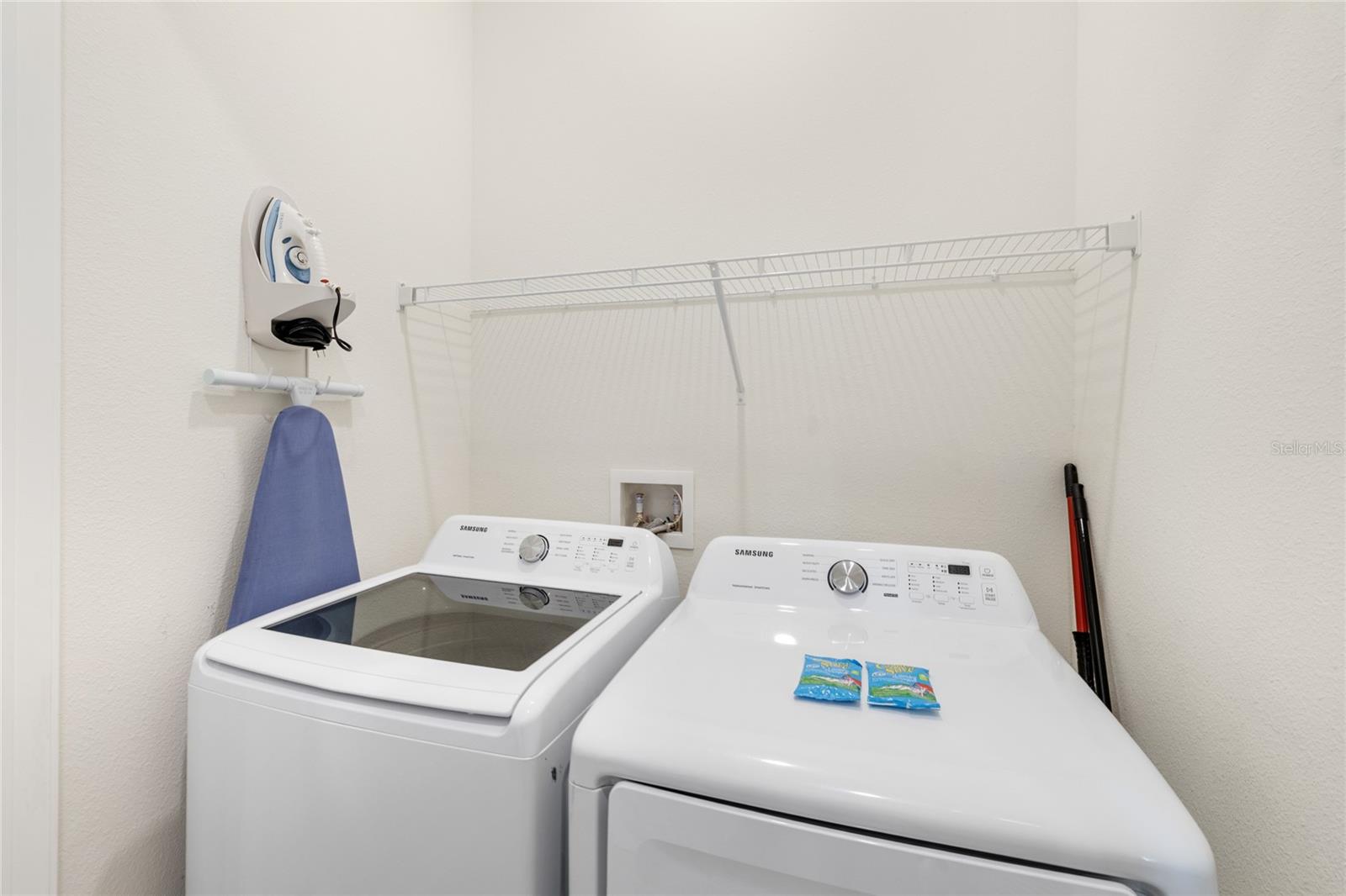 Image 24 of 36 For 8029 Knee Deep Road