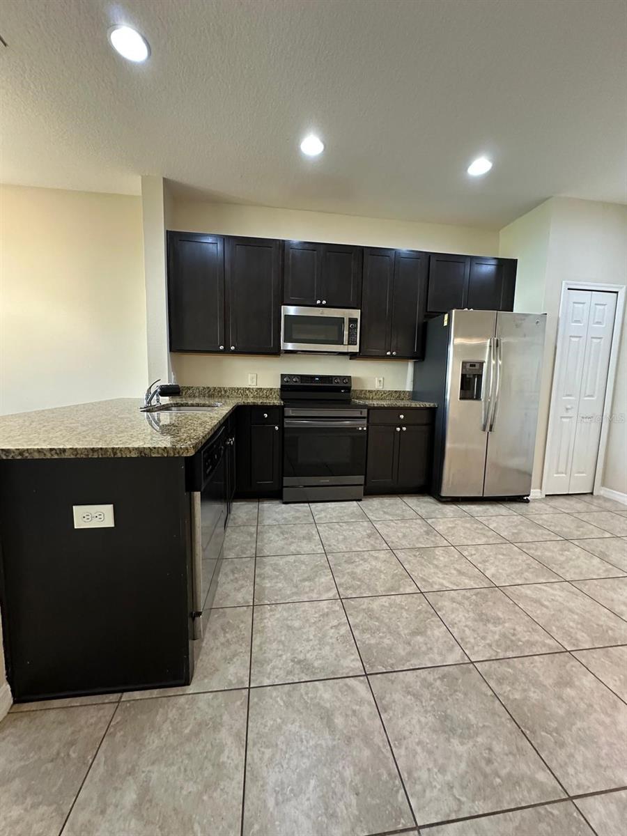 Image 7 of 26 For 2495 Seven Oaks Dr