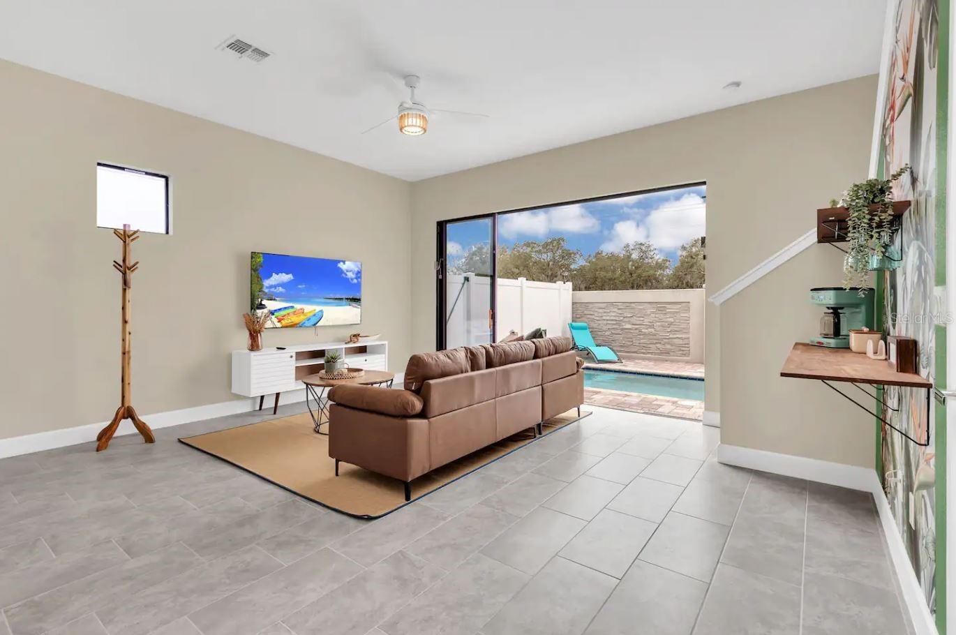 Image 12 of 37 For 248 Villa Domani Circle