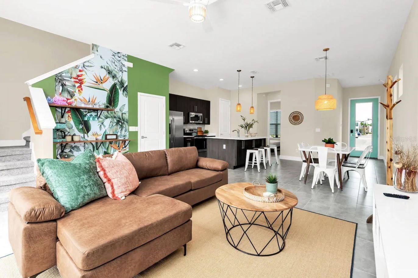 Image 7 of 37 For 248 Villa Domani Circle