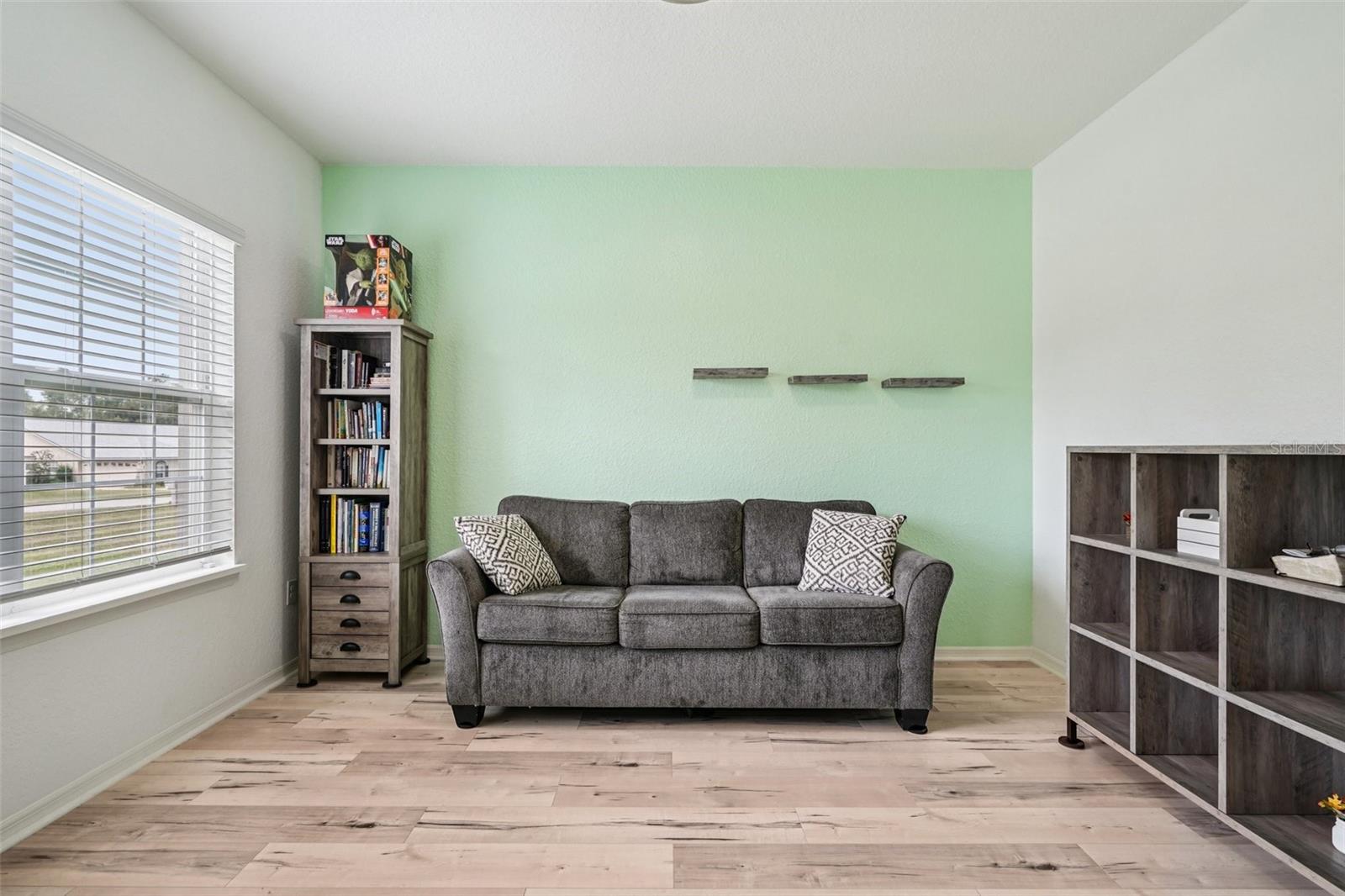 Image 18 of 30 For 4909 107th Loop