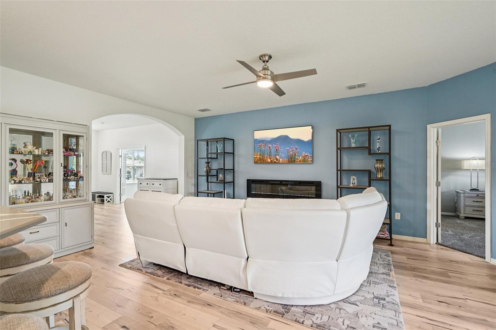 Image 8 of 30 For 4909 107th Loop