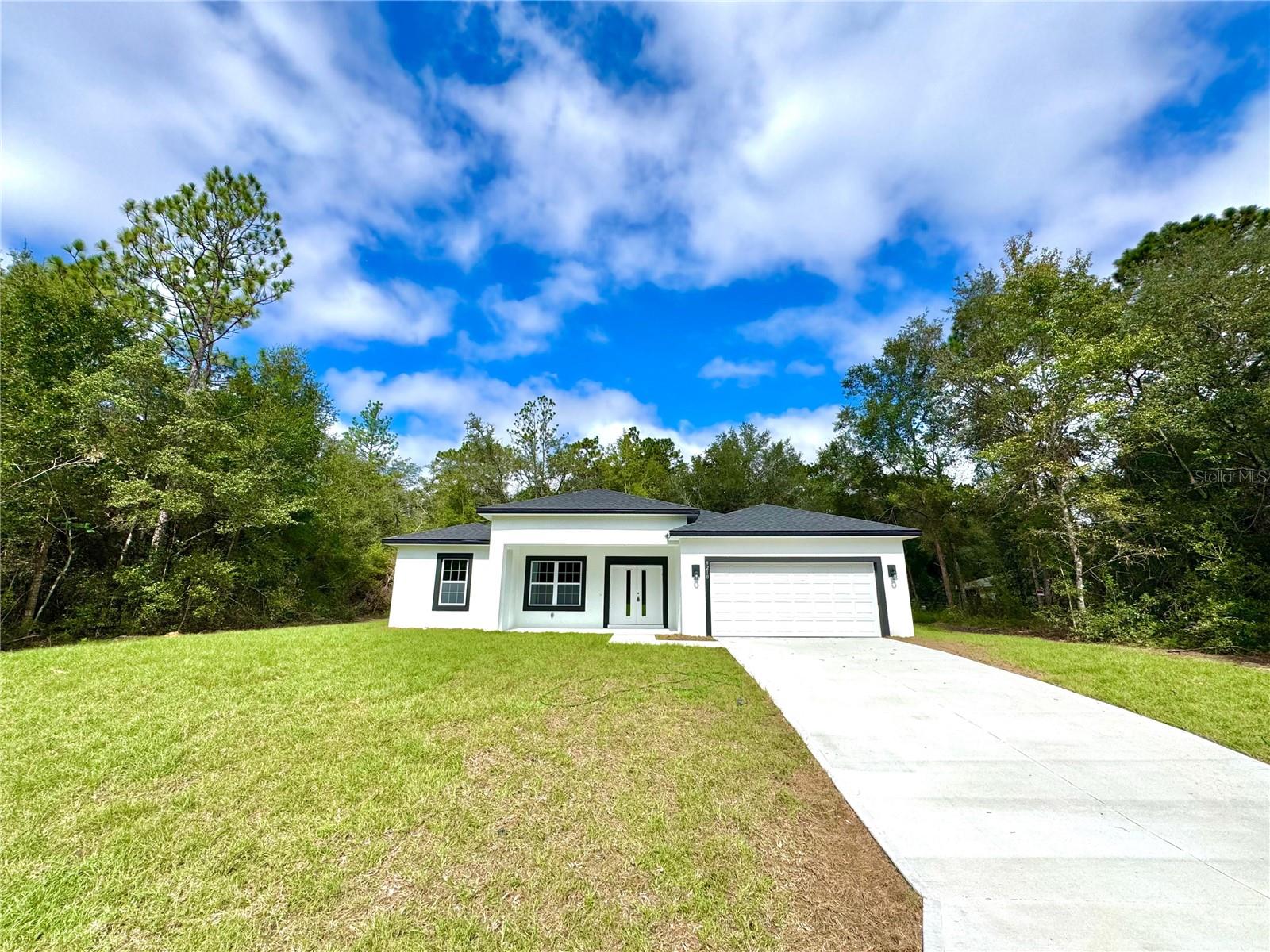 Listing photo id 0 for 9210 Hunter Way