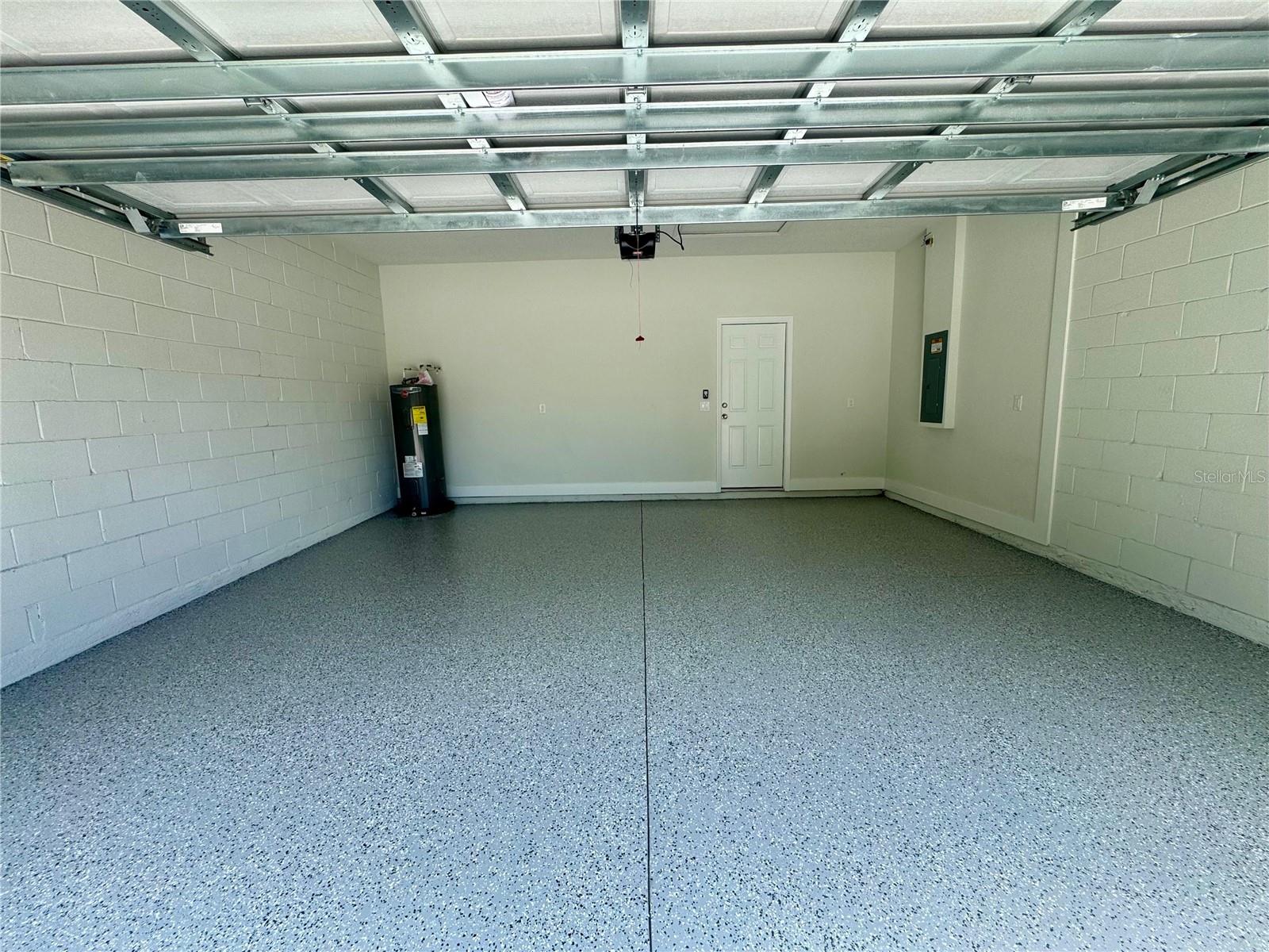 Listing photo id 28 for 9210 Hunter Way