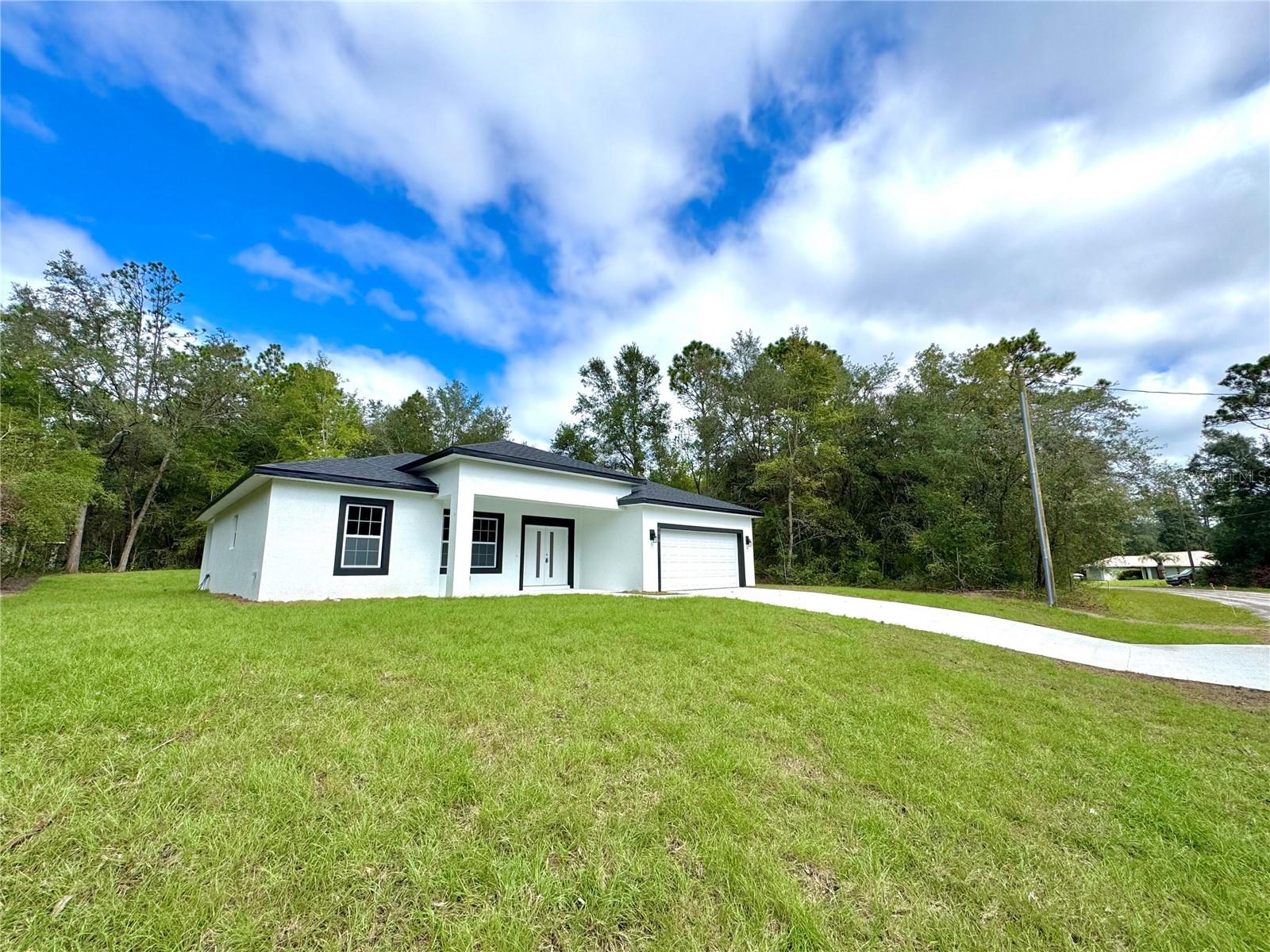 Listing photo id 2 for 9210 Hunter Way