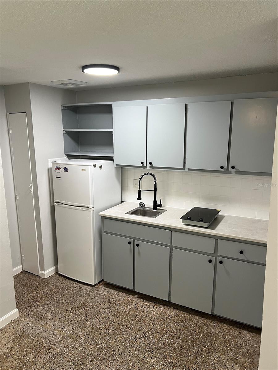 Image 4 of 6 For 2514 Jefferson Street 12