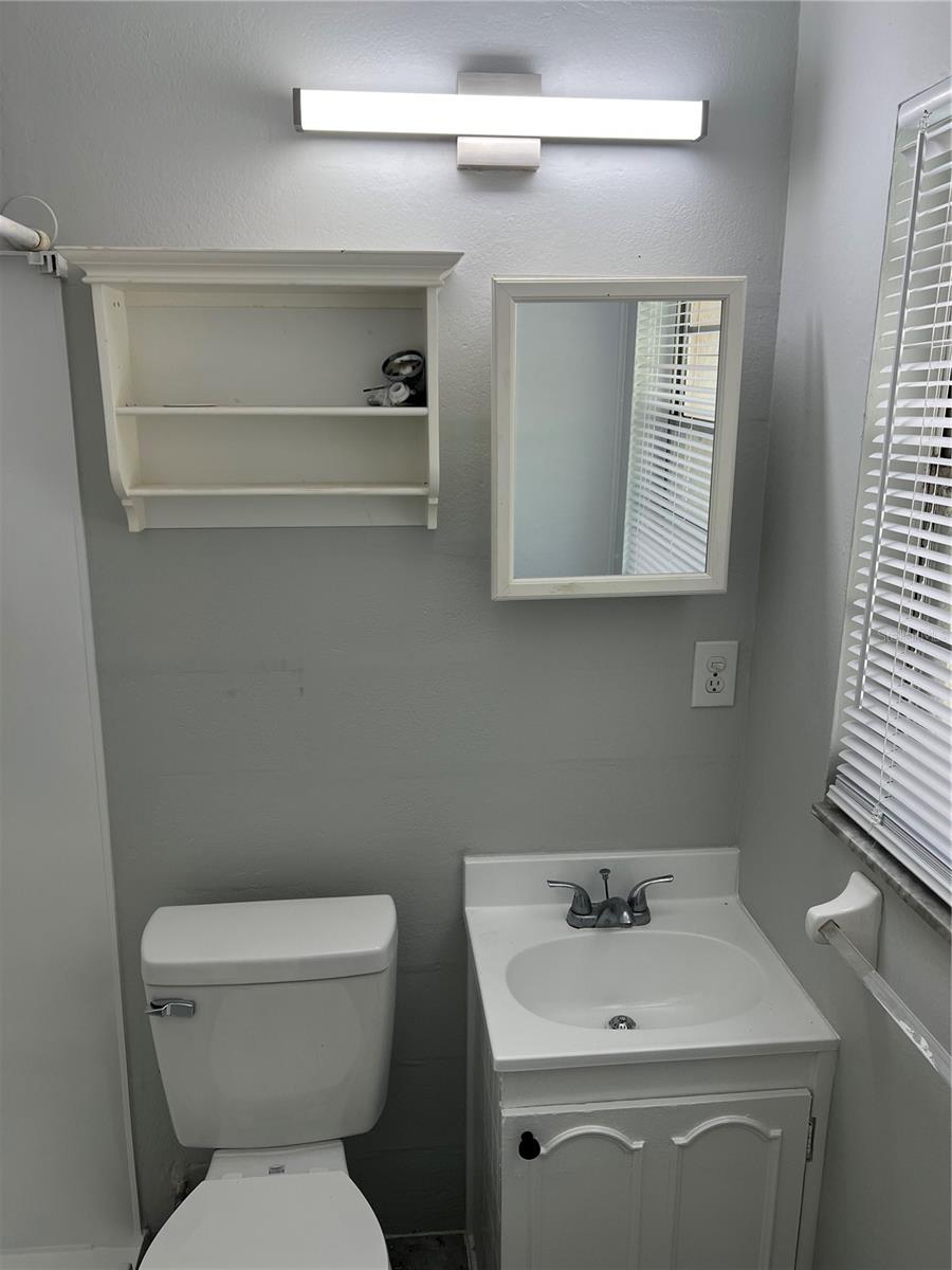 Image 5 of 6 For 2514 Jefferson Street 12