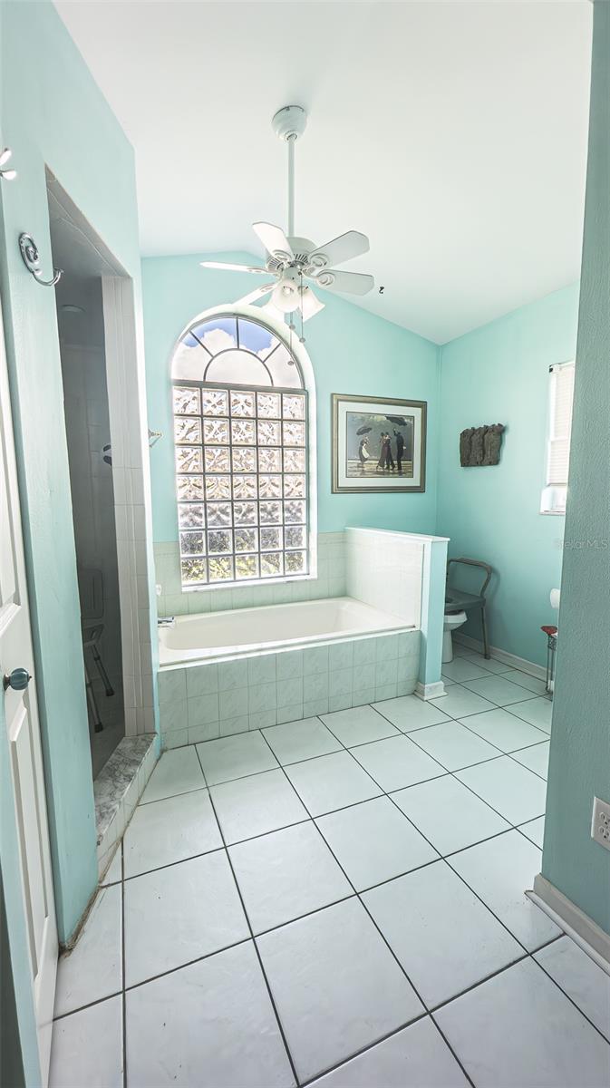 Image 11 of 36 For 5064 18th Street