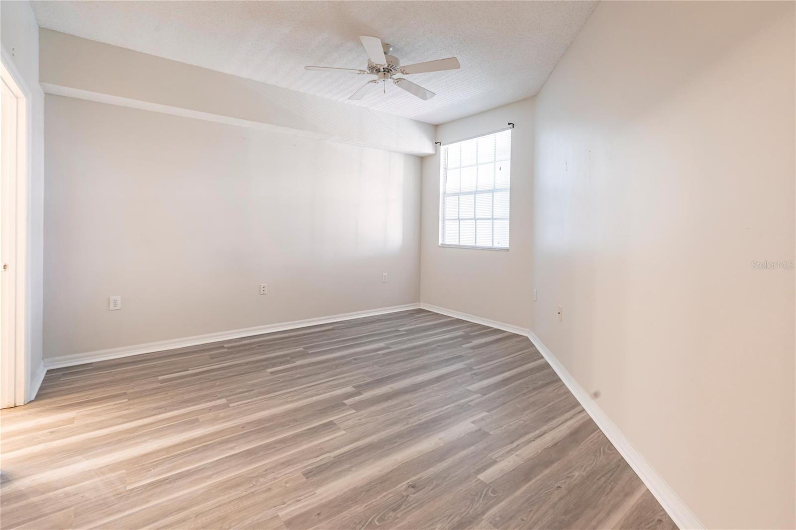 Image 12 of 34 For 5600 Bentgrass Drive 8-302