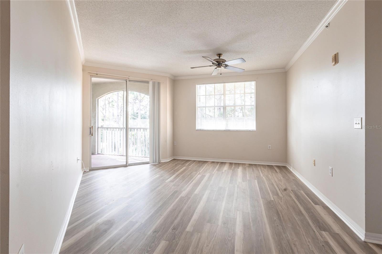 Image 4 of 34 For 5600 Bentgrass Drive 8-302