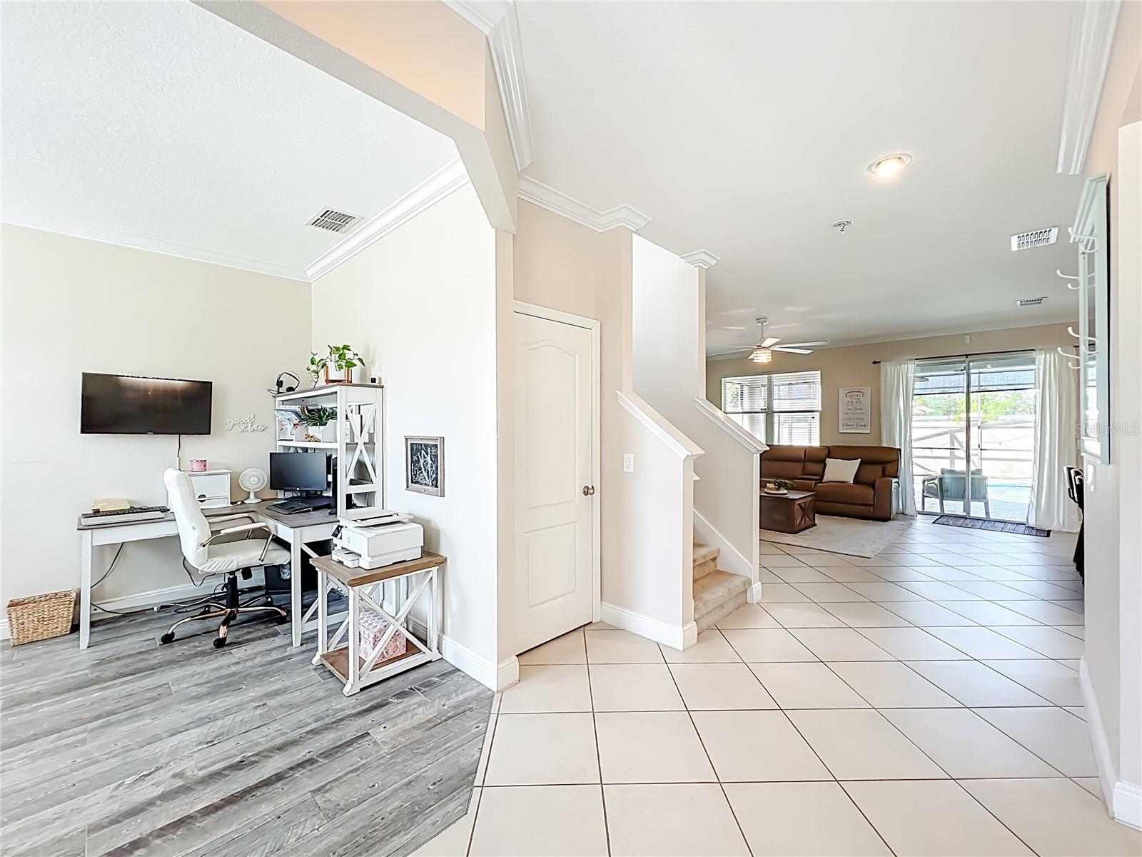 Image 6 of 39 For 558 Willet Avenue
