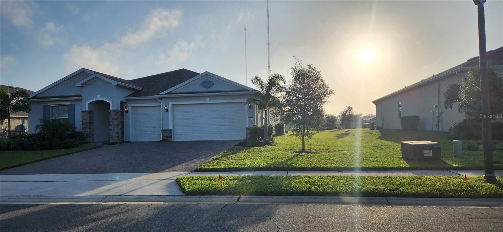 Image 4 of 43 For 4813 Marina Row Drive
