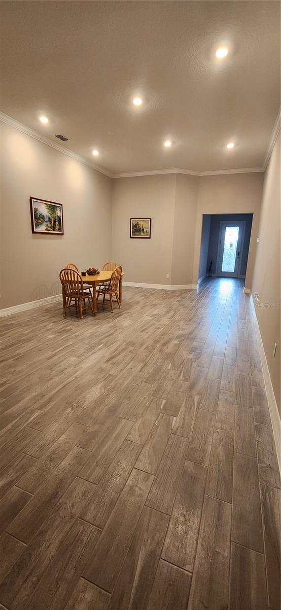 Image 6 of 43 For 4813 Marina Row Drive