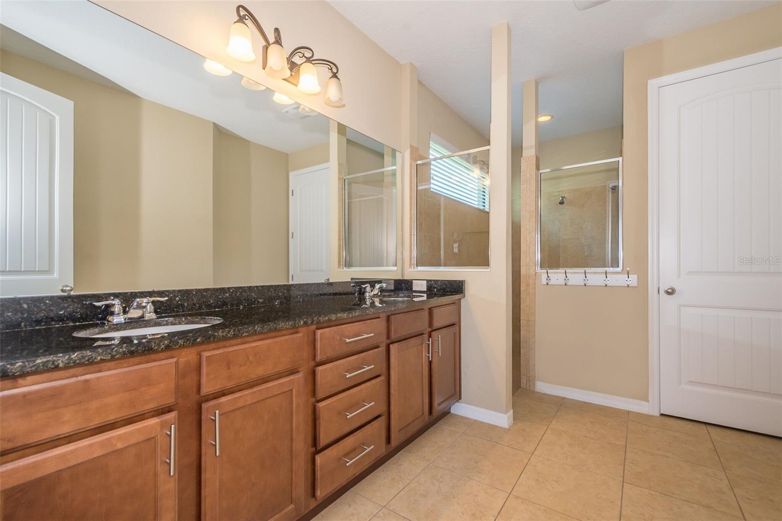 Image 19 of 33 For 12992 Holdenbury Lane