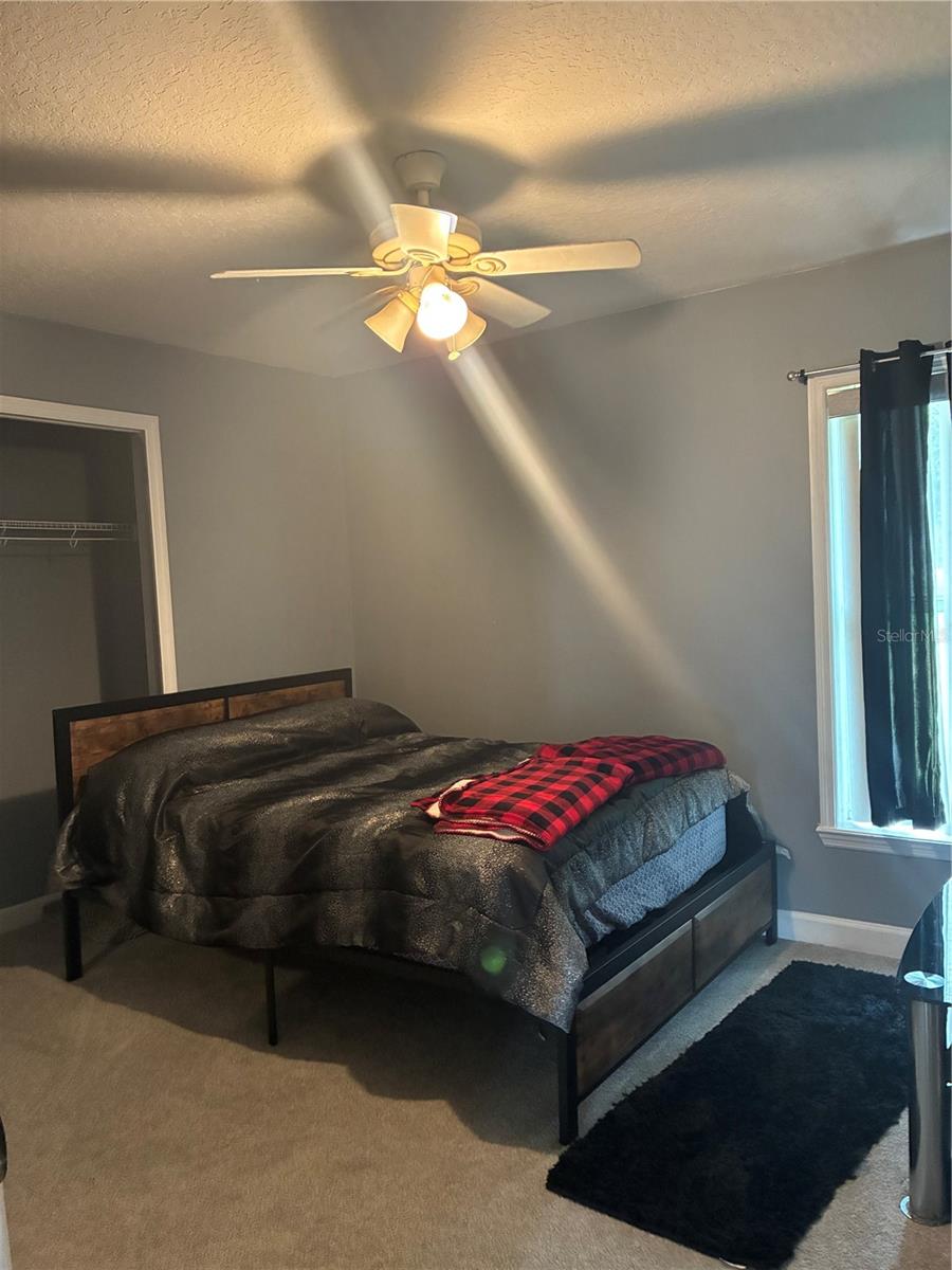 Listing photo id 8 for 17175 280th Court