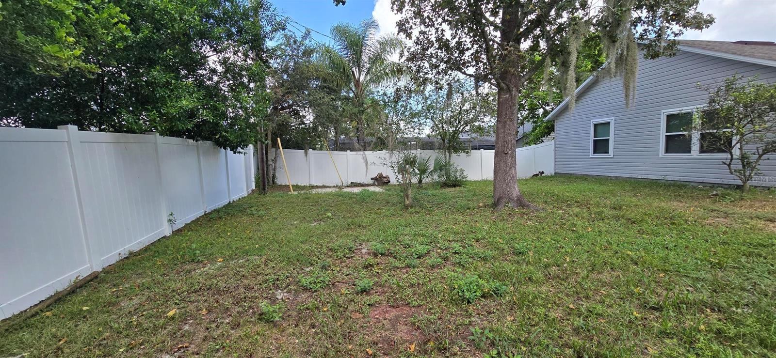 Image 19 of 21 For 978 Humphrey Boulevard