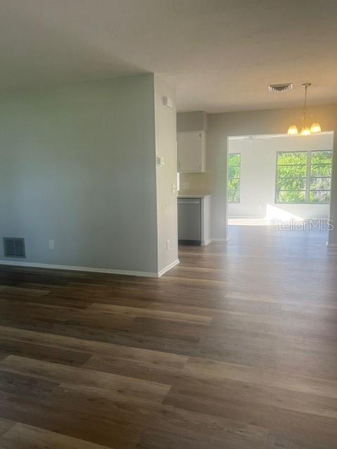 Image 21 of 43 For 1266 Lincoln Drive