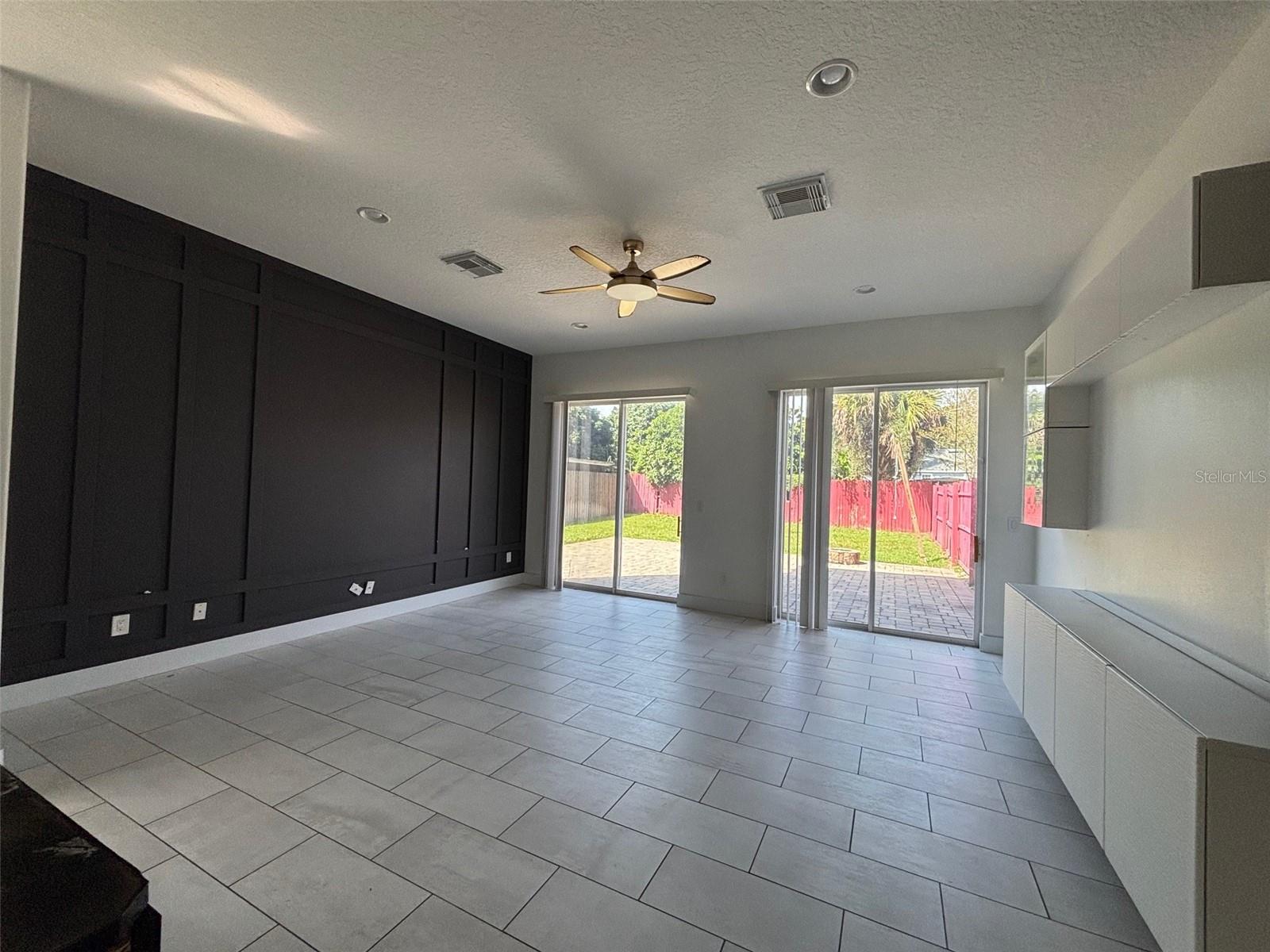 Image 10 of 21 For 3007 Central Boulevard 3007