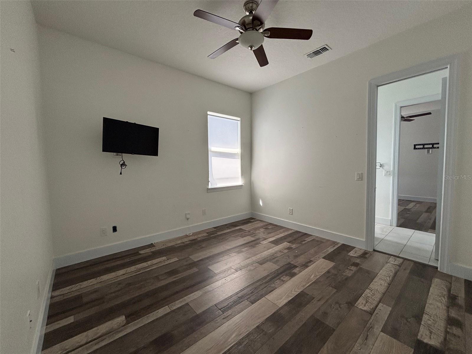 Image 15 of 21 For 3007 Central Boulevard 3007