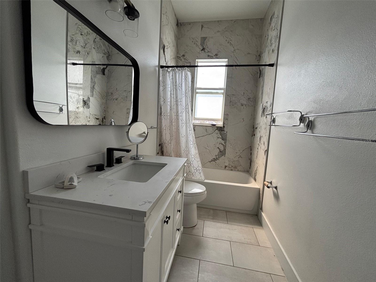 Image 16 of 21 For 3007 Central Boulevard 3007