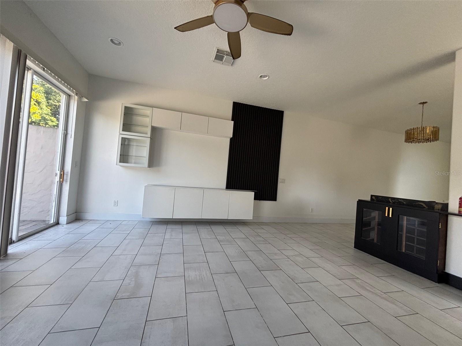 Image 3 of 21 For 3007 Central Boulevard 3007