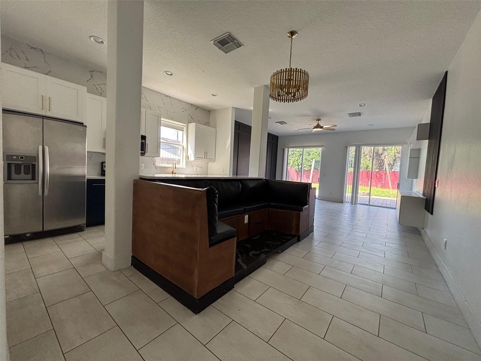 Image 7 of 21 For 3007 Central Boulevard 3007