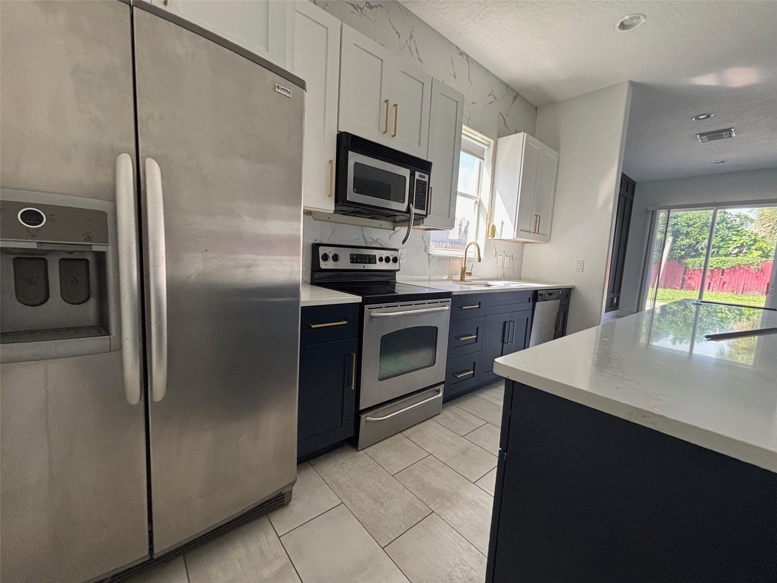 Image 8 of 21 For 3007 Central Boulevard 3007
