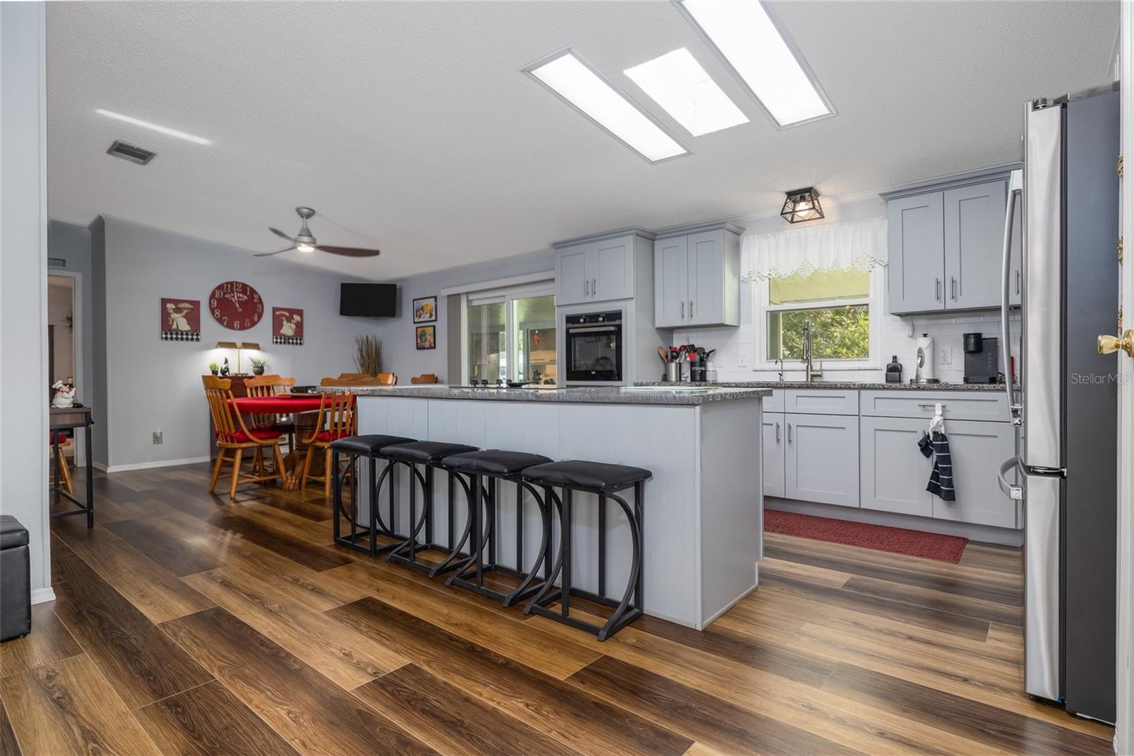 Image 11 of 43 For 309 Schooner Avenue