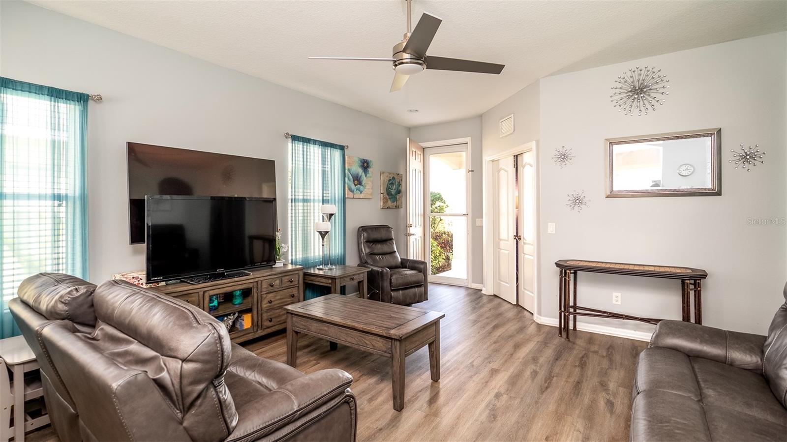Image 3 of 28 For 5320 Aqua Breeze Drive