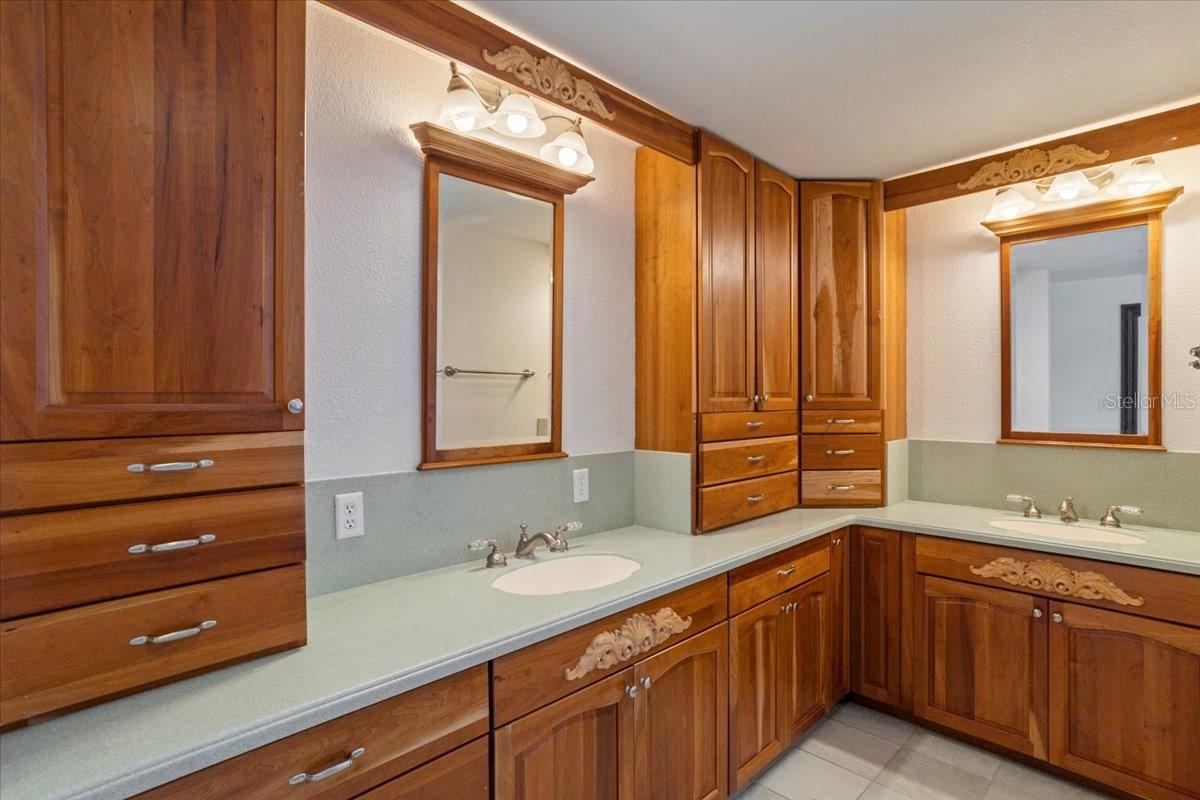 Image 36 of 62 For 201 Sweetwater Cove Boulevard