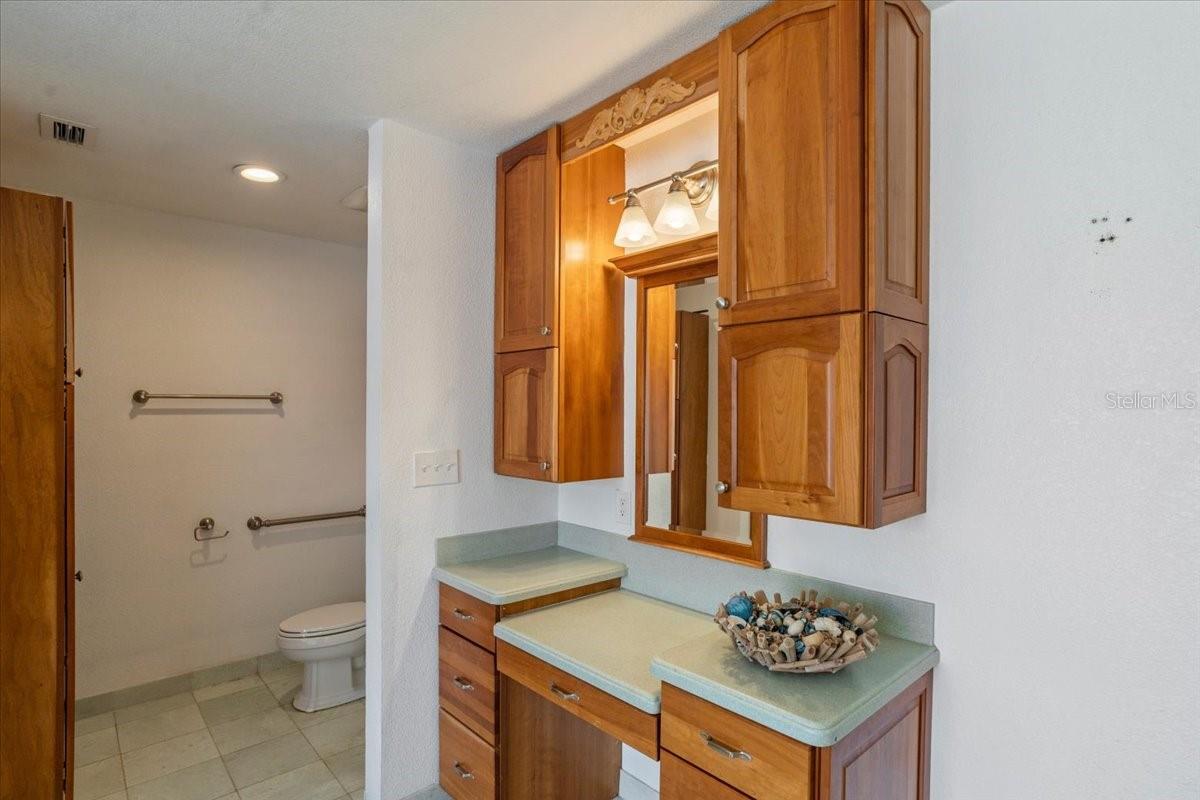 Image 38 of 62 For 201 Sweetwater Cove Boulevard