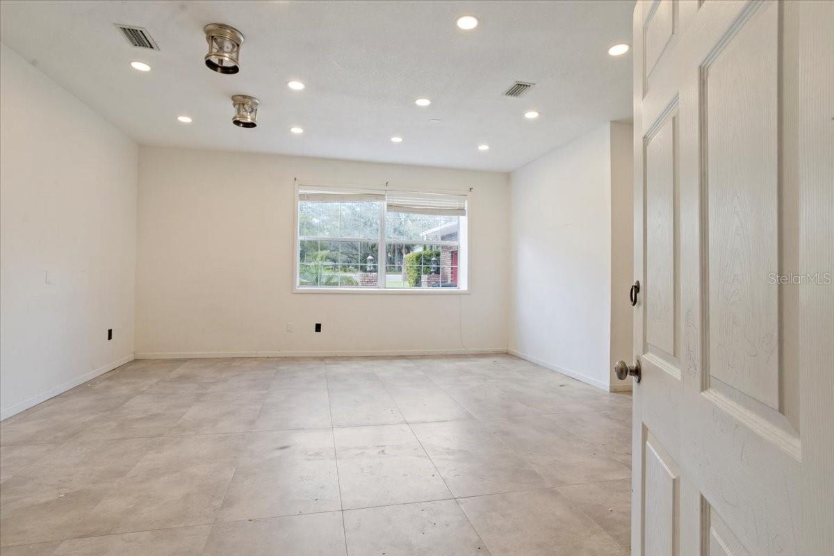 Image 57 of 62 For 201 Sweetwater Cove Boulevard