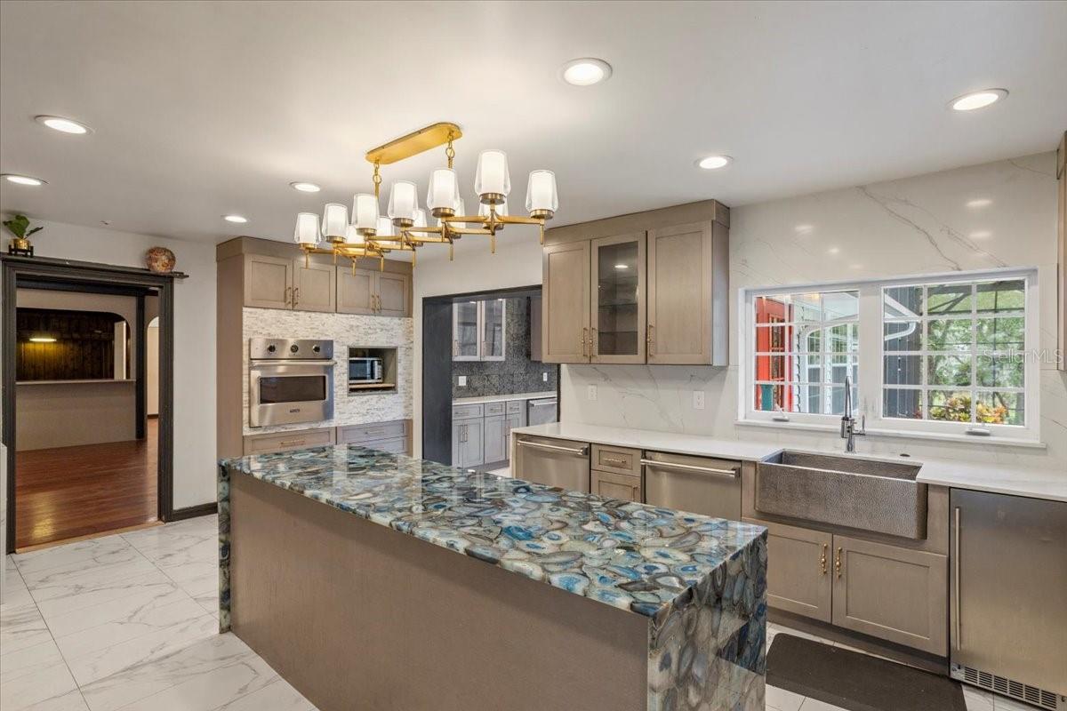 Image 8 of 62 For 201 Sweetwater Cove Boulevard