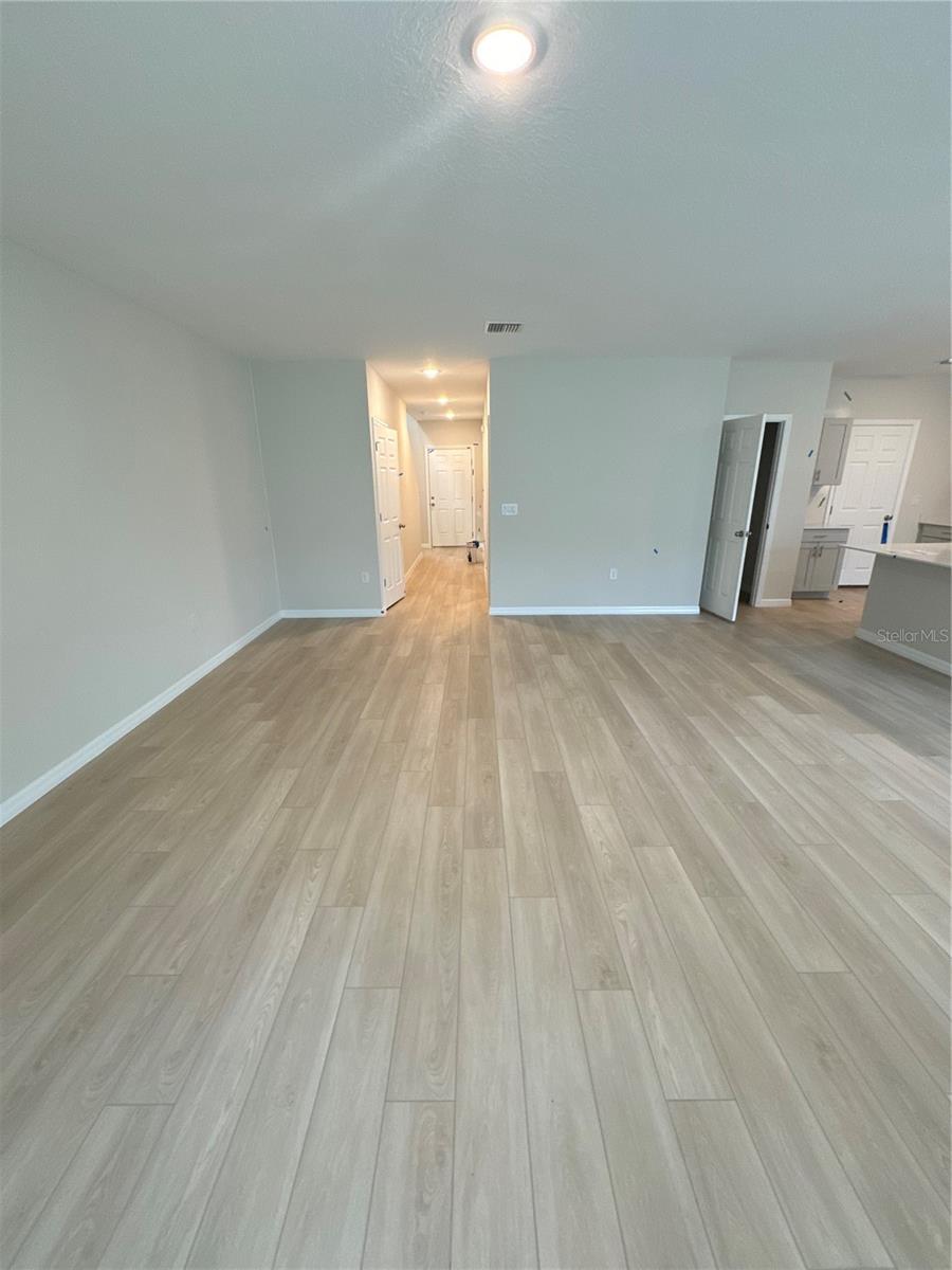 Image 5 of 15 For 7629 Hydrangea Lane