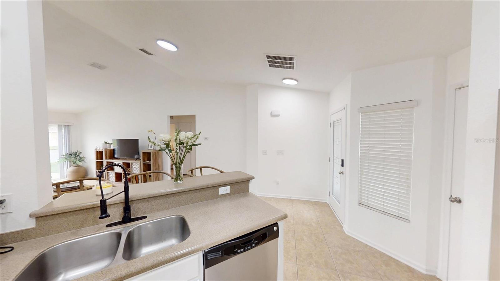 Image 17 of 48 For 5343 Royal Plantation Boulevard
