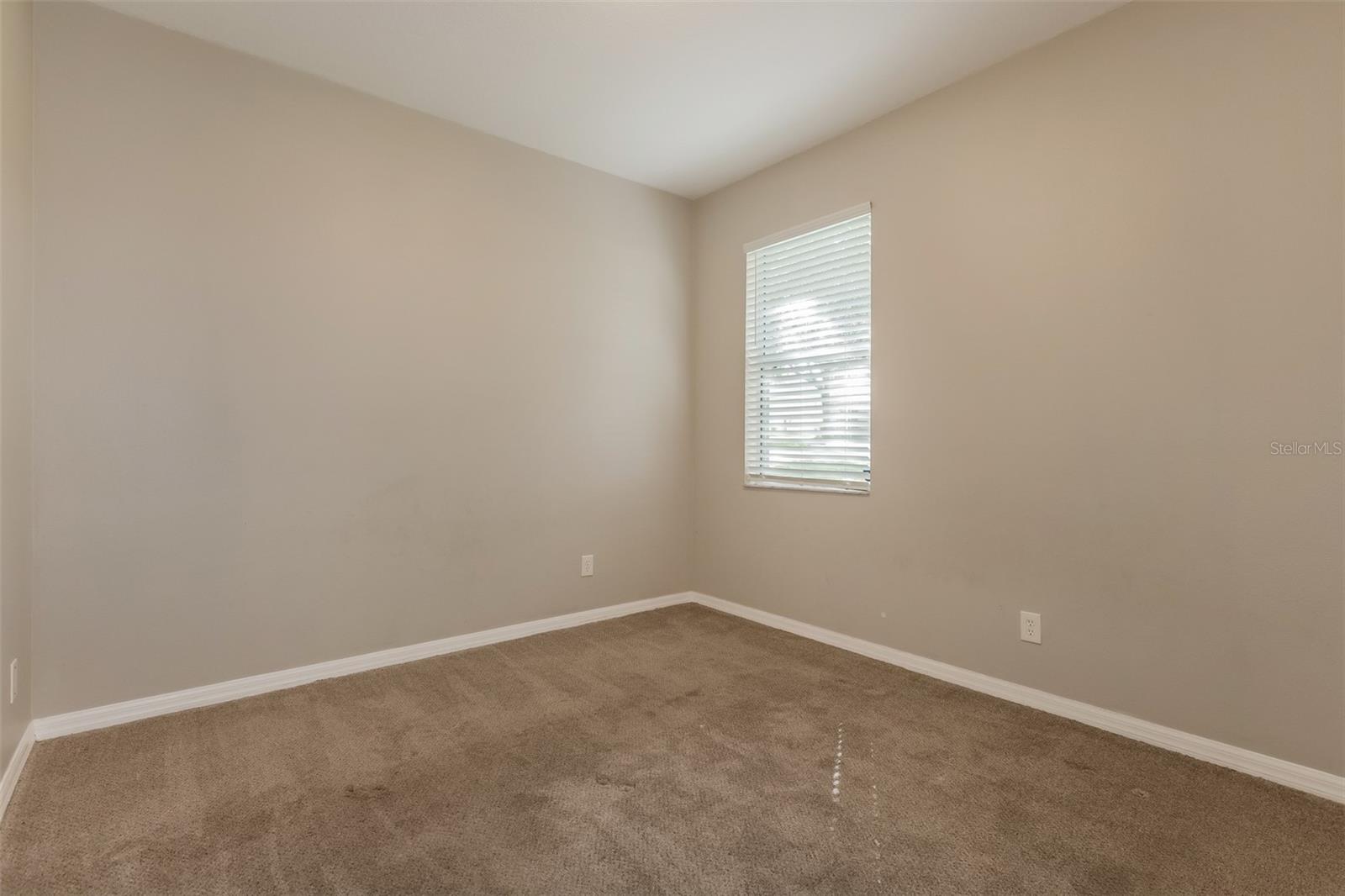 Image 15 of 21 For 650 Chesney Drive