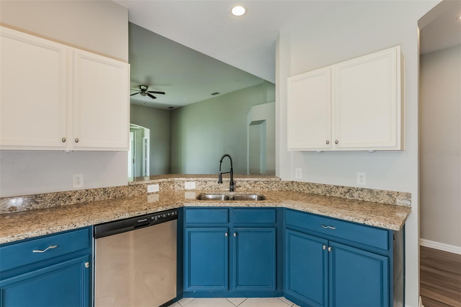 Image 8 of 21 For 650 Chesney Drive