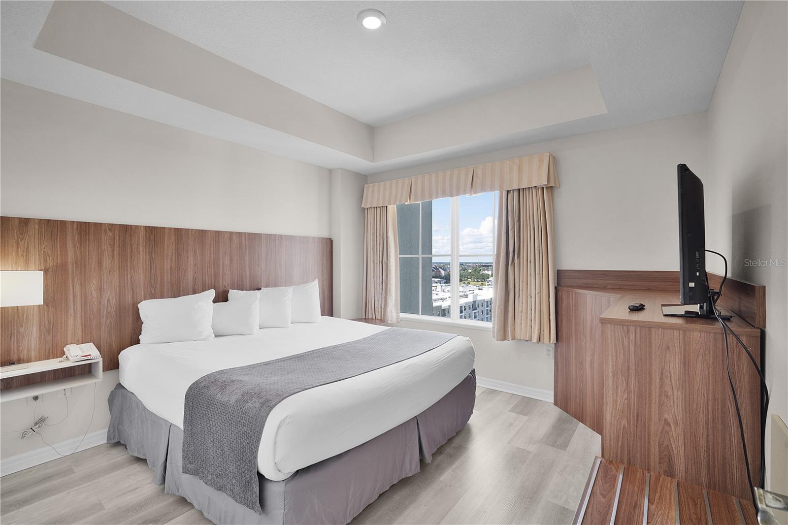 Image 12 of 28 For 7395 Universal Boulevard 1203